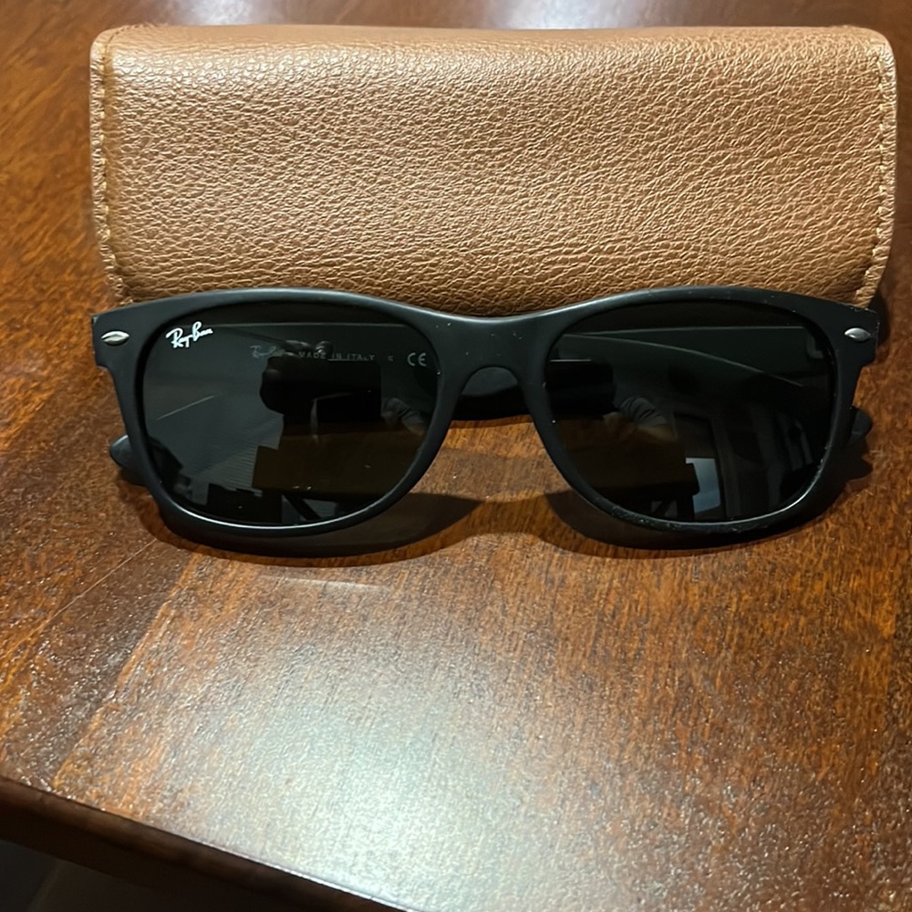 Ray-ban mate black frame 2132, size 55 18